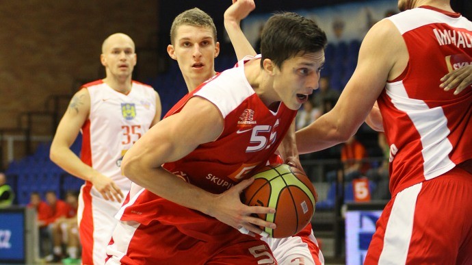 Tomáš POMIKÁLEK