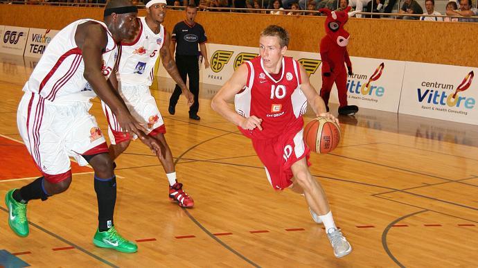 Tomáš VYORAL