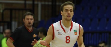 THEO: VYHRAJEME, O KOLIK NETIPUJI