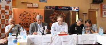 TISKOVÁ KONFERENCE