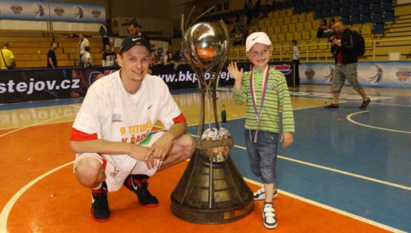 MICHAL OZKOUŠÍ KYPERSKÉ MOŘE