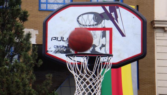 POSVÍCENÍ A BASKETBAL